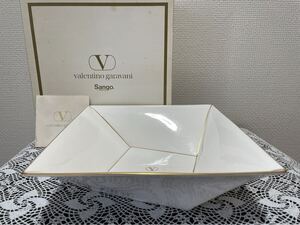 ★未使用★valentino garavani★サラダボール　スクエアプレート　角皿★洋食器　陶器★ヴァレンティノ・ガラヴァーニ　三郷陶器(株) Sango