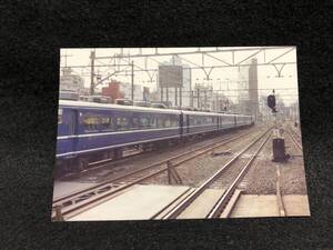 【昔の鉄道写真】LC260-34■新大久保駅■9534レ■オハ1419＋スハフ1450■昭56.1.25■国鉄/国電■r-64