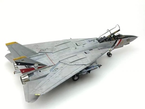 1/48 アメリカ海軍 F-14A トムキャット 塗装済完成品