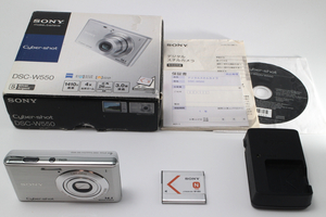 4717- ソニー SONY Cyber-shot DSC-W550/S シルバー (1410万画素CCD/光学x4) 美品