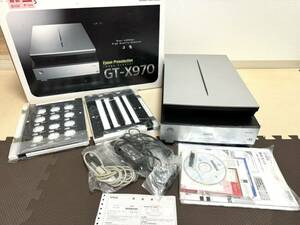 未使用に近い EPSON エプソン GT-X970 カラリオ スキャナ フラッドヘッド A4対応 フィルムスキャン 付属品多数あり