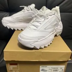 FILA TWISTER フィラ　スニーカー