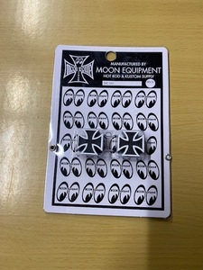 送料180円より　Iron Cross Black エア バルブ キャップ [AA111IC]　MOONEYES　ムーンアイズ