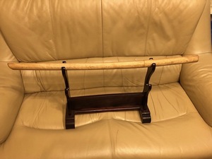 本枇杷　木刀　木剣　全長約86cm　重量約543ｇ　杢目磨き出し　無着色　無塗装　蜜蝋仕上げ　素振り・居合用　