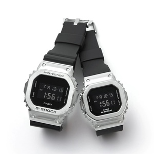 ペアウオッチ カシオCASIO G-SHOCK Gショック ジーショック メタルケース GM-5600U-1JF×GM-S5600U-1JF【ペアボックス付き】