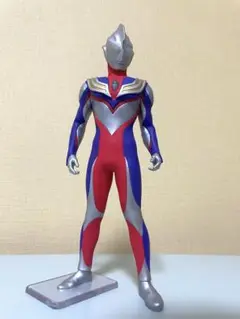 ウルトラマン　一番くじ　A賞　ティガ