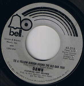 米7 Dawn Featuring Tony Orlando Tie A Yellow Ribbon Round The Ole Oak Tree / I Cant Believe How Much I Love You 45318 /00080