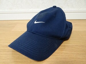 中古 NIKE ナイキ ゴルフ キャップ 帽子 フリーサイズ 紺色