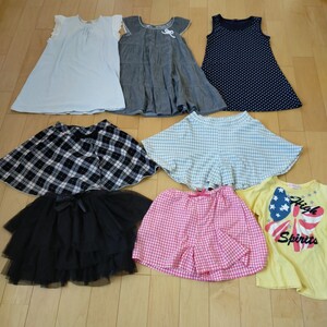 女の子 サイズ130夏服 古着　ワンピース3枚キュロットスカート2枚スカート1枚短パン1枚半袖Tシャツ1枚　合計8枚セット　USED