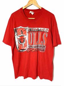 ■90s 90年代 ビンテージ カナダ製 ravens NBA CHICAGO BULLS シカゴ ブルズ ロゴプリント 半袖Tシャツ 古着 スポーツ バスケ レッド XL■