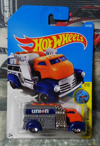 ホットウィール ファストギャッシン　HOTWHEELS FAST GASSIN 　カード傷み　　///(080)