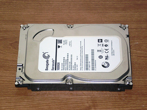 ★ 1TB ★ Seagate 【 ST1000DM003 】薄型タイプ　良品 ★3TP