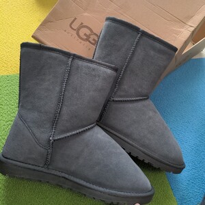 新品 UGG アグ ムートン ショートブーツ ブーツ ムートンブーツ SIZE9 グレー