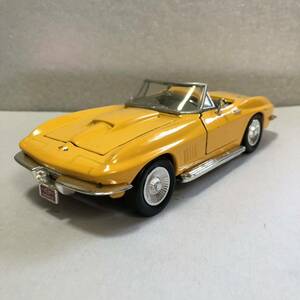 激レア希少！シボレーライセンス！限定品！1967 CHEVROLET CORVETTE コンバーチブル！ダイキャストミニカー！1/24スケール！当時物！