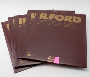 イルフォード ILFORD モノクロバライタペーパー MGFBWT 1K 16X20 40.6×50.8cm 10枚入り　5個セット　光沢・滑面　厚手　おまけ付き