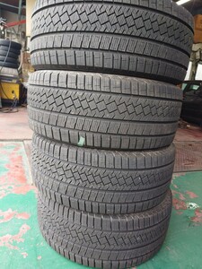 ピレリ　アイスゼロ　245/45R19 中古4本　使用1シーズン　手渡し可