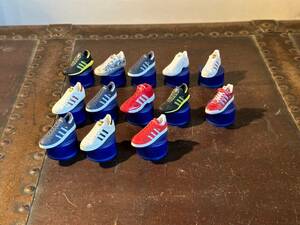 アディダス adidas ペプシ PEPSI ボトルキャップ 　ミニチュア ボトルキャップ 　13個　売り切り!