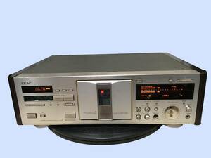 M3678 TEAC ティアック カセットデッキ V-7010 ジャンク品　