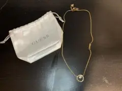 GUESS ゴールド ネックレス クリスタル付き