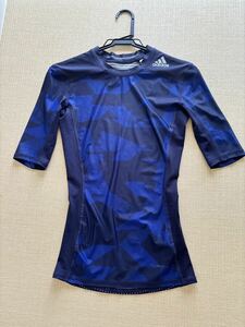 adidasトレーニングシャツてchテックフィット ×2着中古Mサイズ