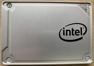 【使用時間952時間】intel 256GB 545S Series SSDSC2KW256G8 2.5 SATA SSD 629