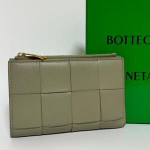 BOTTEGA VENETA ボッテガヴェネタ カセット ミディアム 二つ折り ウォレット 財布 イントレチャート 本革 カーフ レザー レディース 革小物