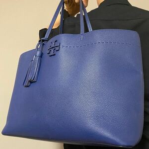 【美品/希少色】TORY BURCH トリーバーチ トートバッグ メンズ レディース ビジネス タッセル A4可 肩掛け 大容量 レザー シボ革 ブルー 青