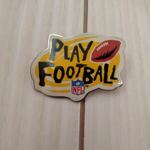 未使用美品★NFL　PLAYFOOTBALLピンバッジ