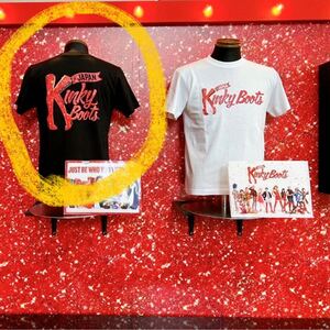 ミュージカル Kinky Boots キンキーブーツ Tシャツ ブラック Mサイズ