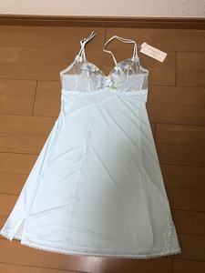 新品Triumph【トリンプ】のフロラーレの高級ロング丈キャミソール★1万3200円→3980円即決★Mサイズ★水色、スリップ