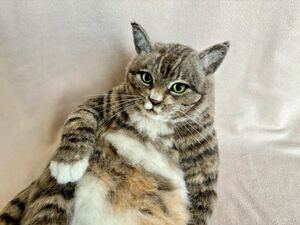 ぽっちゃり猫 ぽっちゃり キジ白 キジ白猫 ぬいぐるみ 羊毛フェルト 猫 ハンドメイド キジトラ インテリア 置物 デブ猫