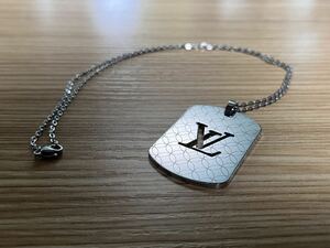 LOUIS VUITTON ドックタグ ネックレス トップ モノグラム LV W3cm H4.5cm ルイヴィトン