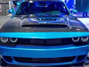 Dodge Challenger カーボンボンネット ダッジ チャレンジャー