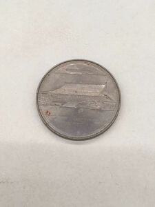 N 雑貨1】記念硬貨 天皇陛下御在位60年記念 500円 白銅貨 昭和61年発行 1986年 紫宸殿 ケース無し アンティーク コレクション メダル 現状