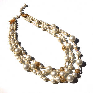 ★70s gold tone leaf parts × fake pearl vintage triple necklace