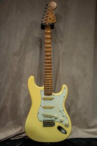 ♪Fender Yngwie Malmsteen Signature Stratocaster フェンダー ストラトキャスター イングヴェイ・マルムスティーン エレキギター☆D 0603