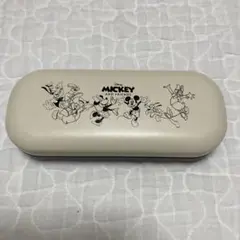 【限定品】未使用　Disney Mickey and Friendsメガネケース