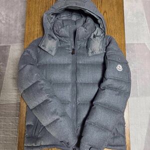 [未使用に近い極美品] MONCLER モンクレール MONTGENEVRE モンジュネーブル サイズ2 国内正規品 グレー