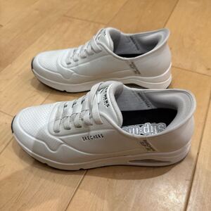 スケッチャーズ　スリップインズ　ウノ　イージーエア　ホワイト　SKECHERS SLIP-INS 26cm