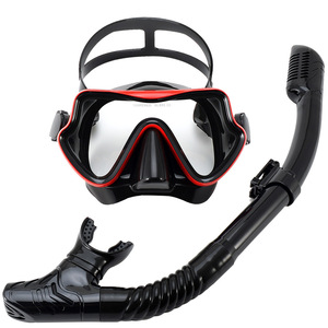 新品 スキューバダイビングダイビングマスク　シュノーケル　潜水メガネ　水面下呼吸パイプ　黒＆レッド
