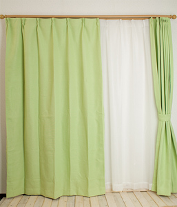 カーテン 遮光1級 遮熱 無地 コルト グリーン 幅100cmx丈135cm 2枚入り 既製品