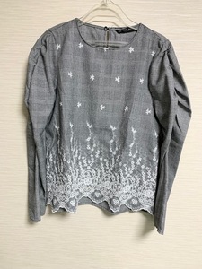 ZARA BASIC グレンチェック前身刺繍ブラウス　袖ギャザー　グレー　USA S