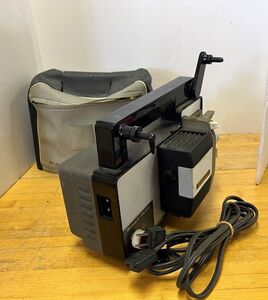 【ジャンク】FUJICA 8 PROJECTOR magicload プロジェクター 8mm 映写機 ケース付き 動作未確認◆M0415