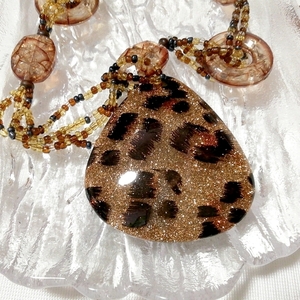 茶色大きな豹柄飾り珠型ネックレス/ジュエリー Brown large leopard print ornament bead necklace collar choker jewelry amulet