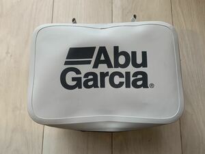 Abu Gear Protection Case Water Proof (アブ 防水タックル保護ケース)　WHITE x CH　中古美品