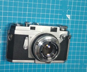 Konica III [可動未確認] (古いカメラです経年変化や経年劣化があります)