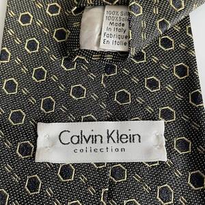 カルバンクライン（Calvin Klein) ダークグリーン六角形ネクタイ