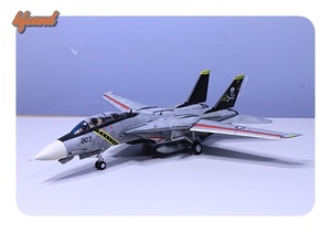 F-14A　TOMCAT　トムキャット　映画「TOPGUN」　登場機　アメリカ海軍　空母艦載機　1/72　完成品！