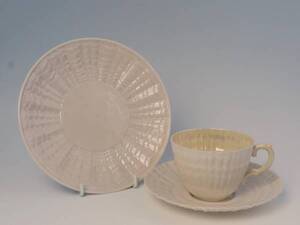 　ベリーク 　Belleek　=　Cup&Saucer&Plate17　=　Cream色　(1級品)