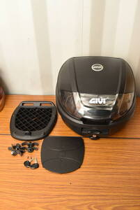 GIVI(ジビ) バイク用 リアボックス モノロック 30L E300NT2 未塗装ブラック スモークレンズ★美品